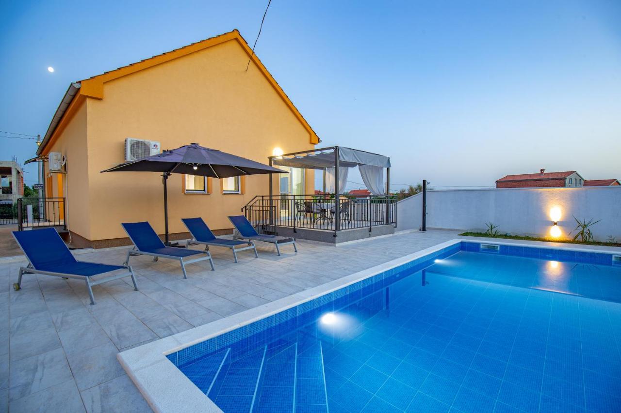 Villa Family And Friends Private Heated Pool With Jacuzzi ซาดาร์ ภายนอก รูปภาพ
