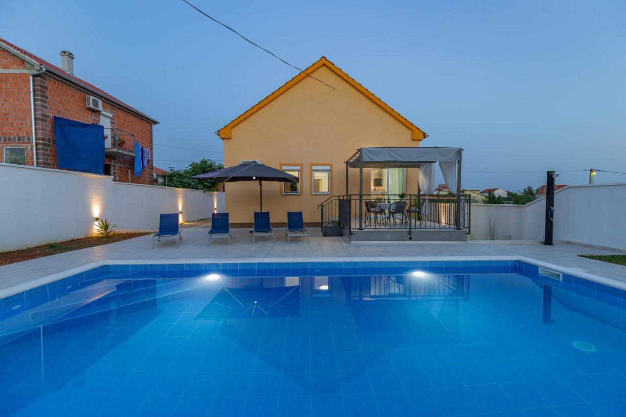 Villa Family And Friends Private Heated Pool With Jacuzzi ซาดาร์ ภายนอก รูปภาพ