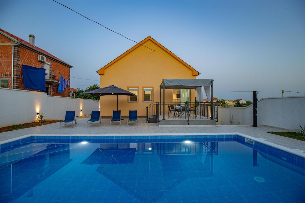 Villa Family And Friends Private Heated Pool With Jacuzzi ซาดาร์ ภายนอก รูปภาพ