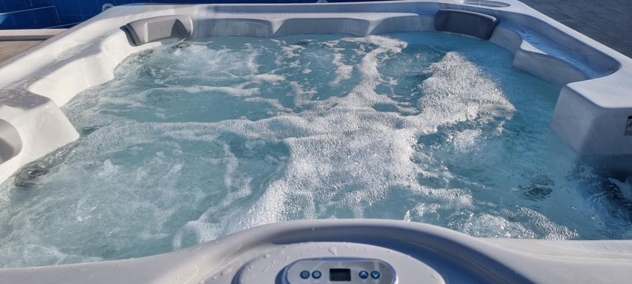 Villa Family And Friends Private Heated Pool With Jacuzzi ซาดาร์ ภายนอก รูปภาพ