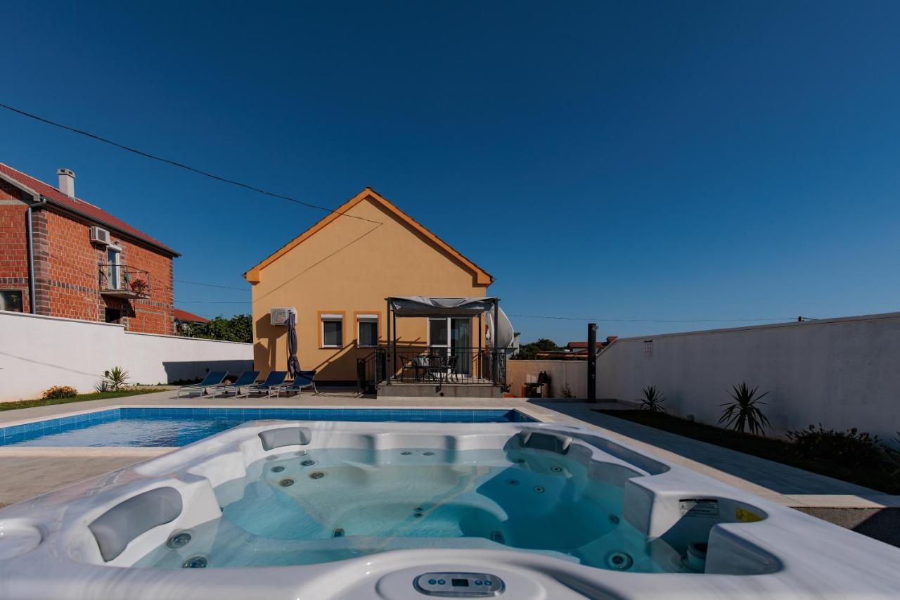 Villa Family And Friends Private Heated Pool With Jacuzzi ซาดาร์ ภายนอก รูปภาพ