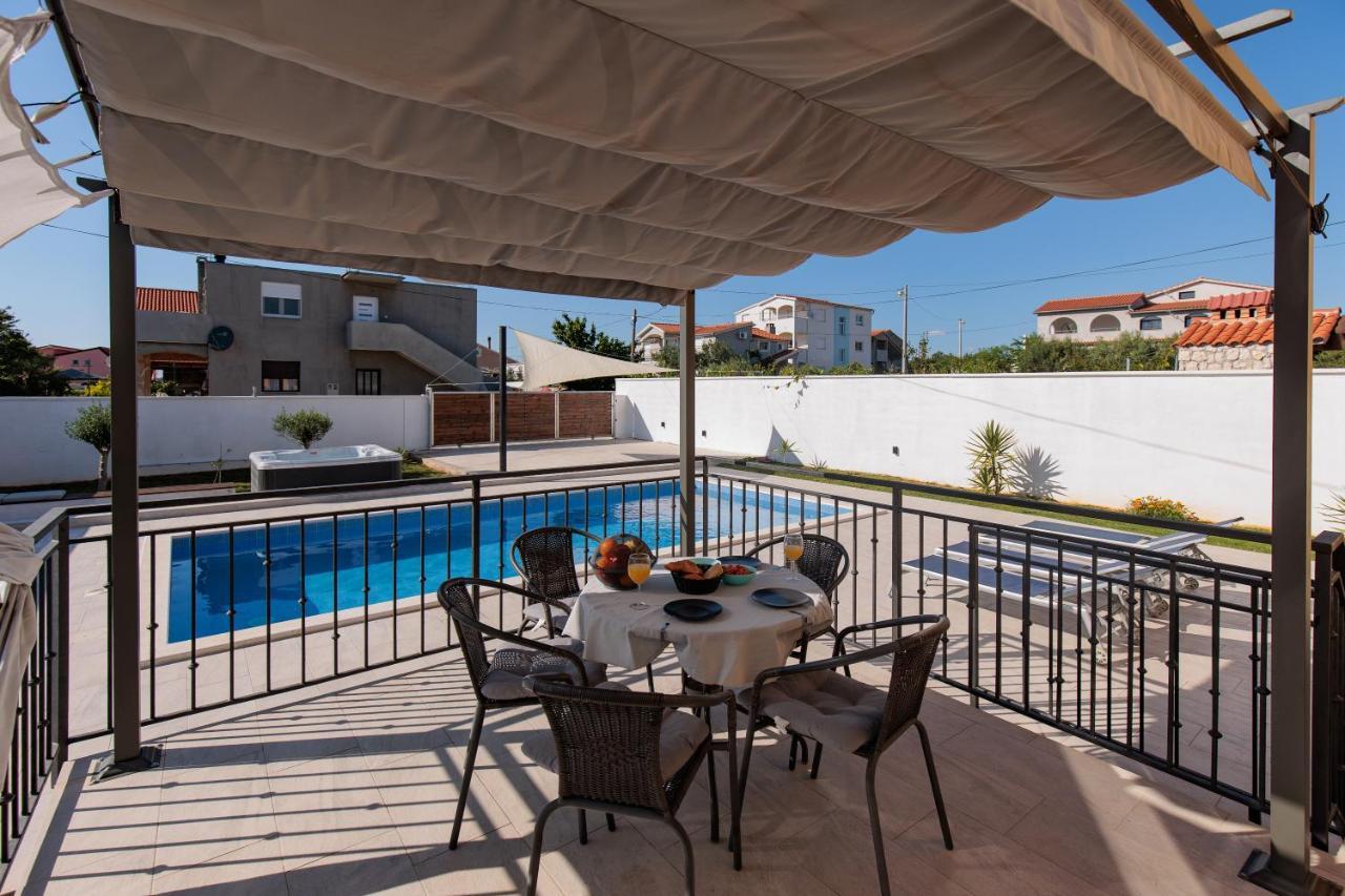 Villa Family And Friends Private Heated Pool With Jacuzzi ซาดาร์ ภายนอก รูปภาพ