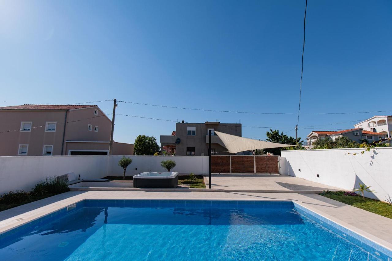 Villa Family And Friends Private Heated Pool With Jacuzzi ซาดาร์ ภายนอก รูปภาพ