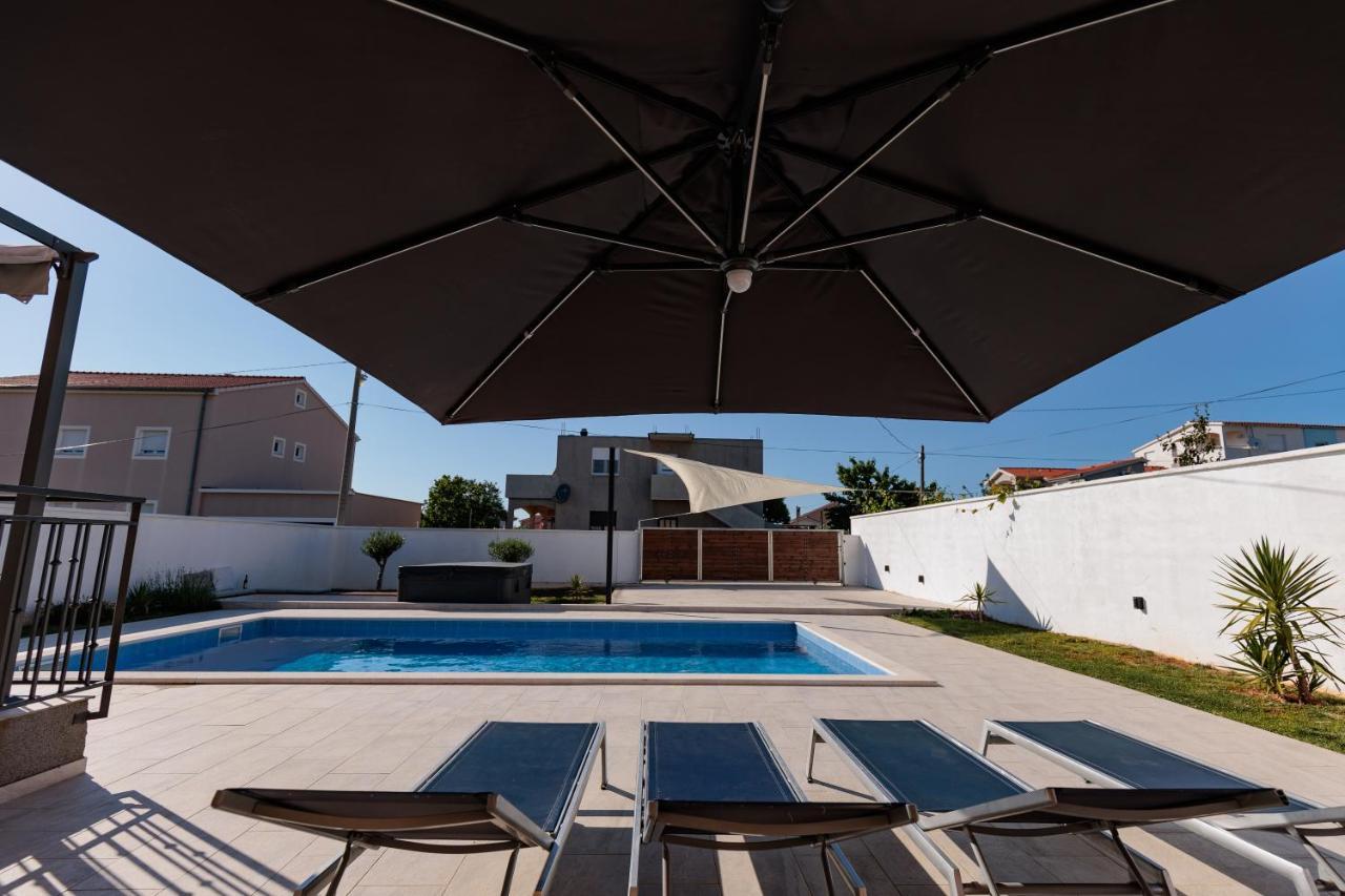 Villa Family And Friends Private Heated Pool With Jacuzzi ซาดาร์ ภายนอก รูปภาพ